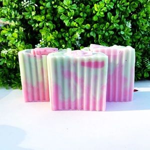 Selling yoni soap that will have your kitty purring and healthy and happy!